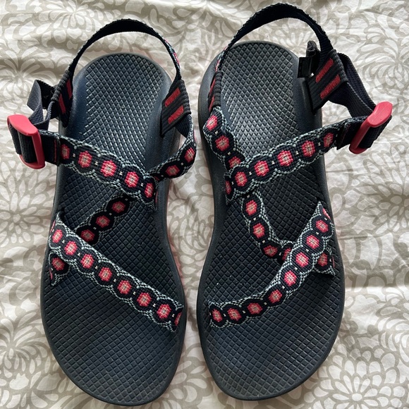 Chaco Shoes - Chacos. Women’s size 9 Like new. Navy Blue.